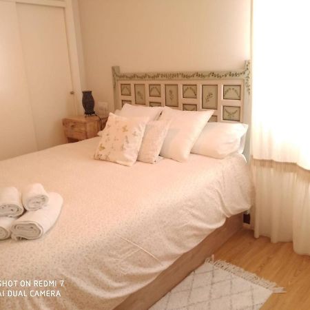 Apartamento Con Vistas Al Rio Guadalquivir En Triana, Sevilla Bagian luar foto