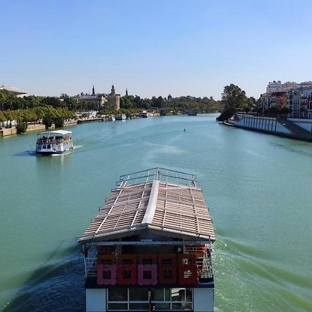 Apartamento Con Vistas Al Rio Guadalquivir En Triana, Sevilla Bagian luar foto