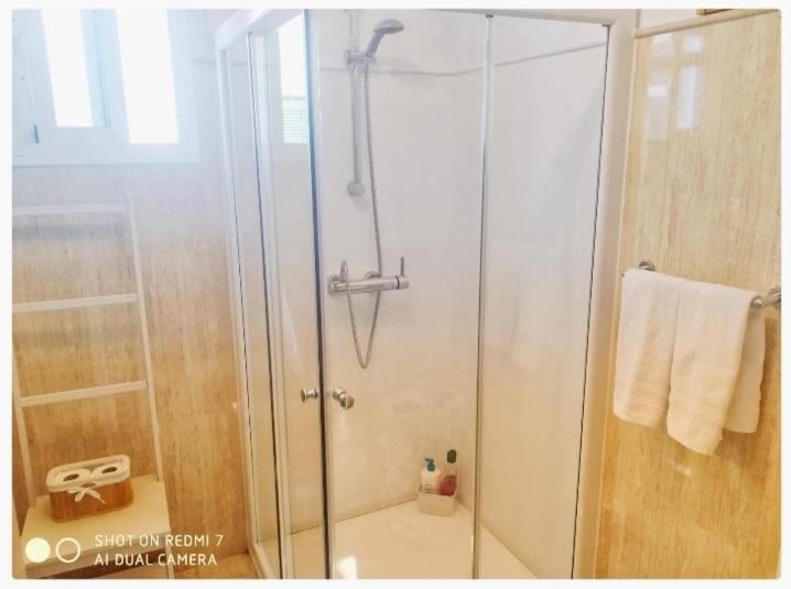 Apartamento Con Vistas Al Rio Guadalquivir En Triana, Sevilla Bagian luar foto