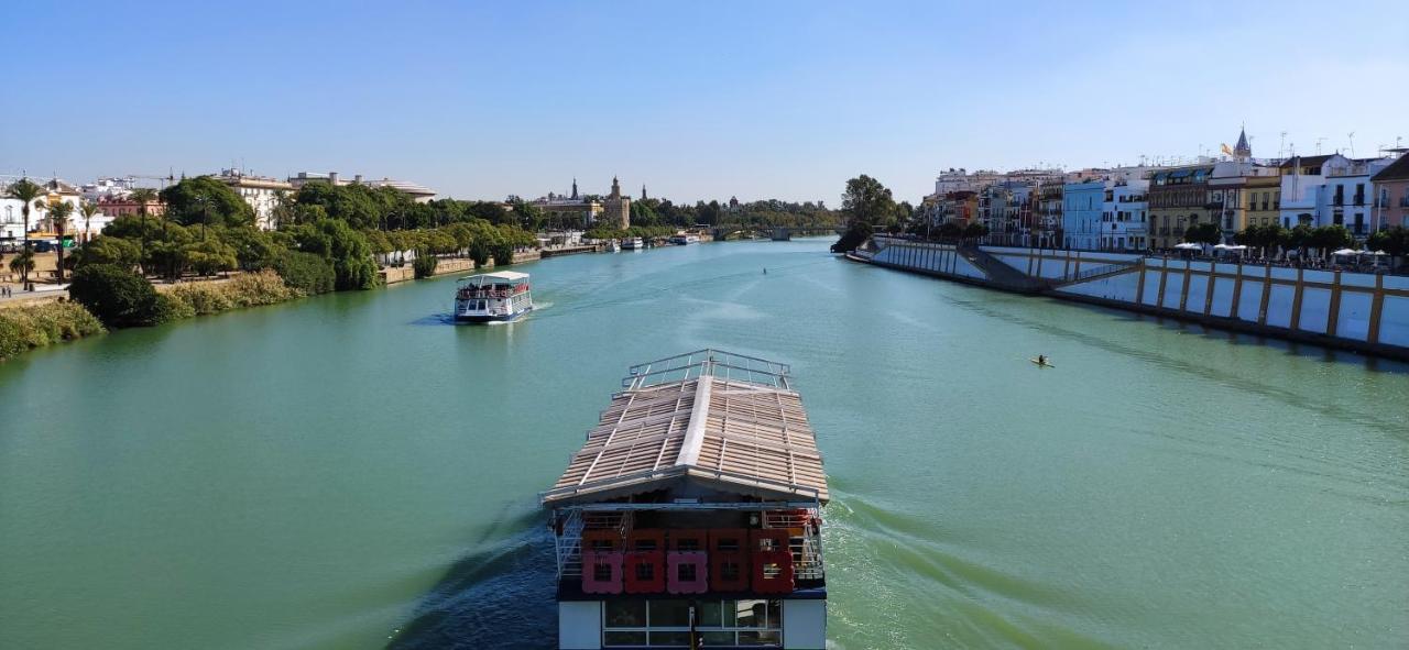 Apartamento Con Vistas Al Rio Guadalquivir En Triana, Sevilla Bagian luar foto